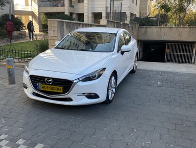 Mazda 3 2nd hand, 2018, private hand