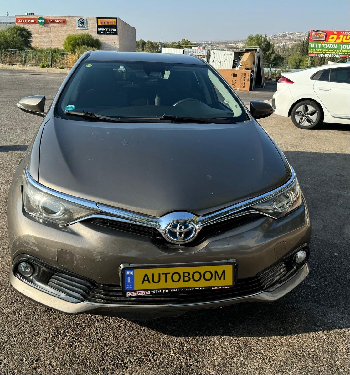 Toyota Auris 2ème main, 2017, main privée