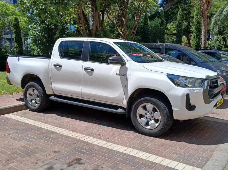 Toyota Hilux 2nd hand, 2021, private hand