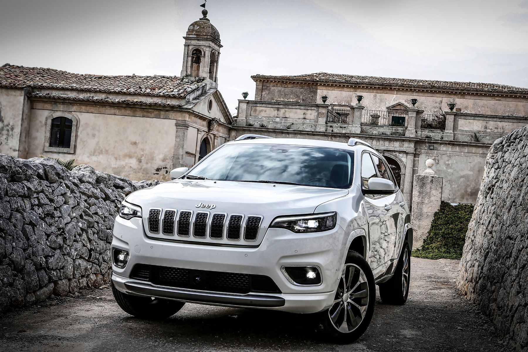 Jeep Cherokee 2017. Jeep Cherokee, 2017 год. Jeep Cherokee KL 2018. Джип Чероки 2017 Оверленд года.
