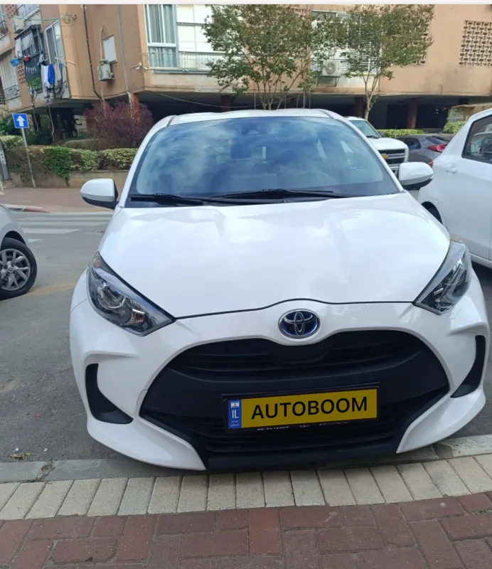 Toyota Yaris 2nd hand, 2022, private