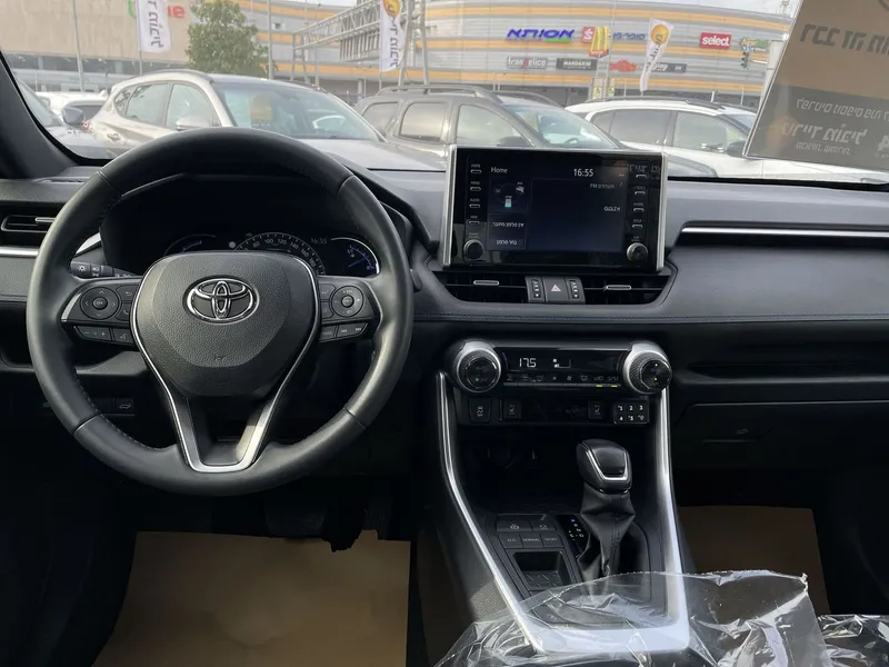 Toyota RAV4 2nd hand, 2021, private hand