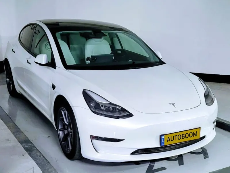 Tesla Model 3 2nd hand, 2021, private