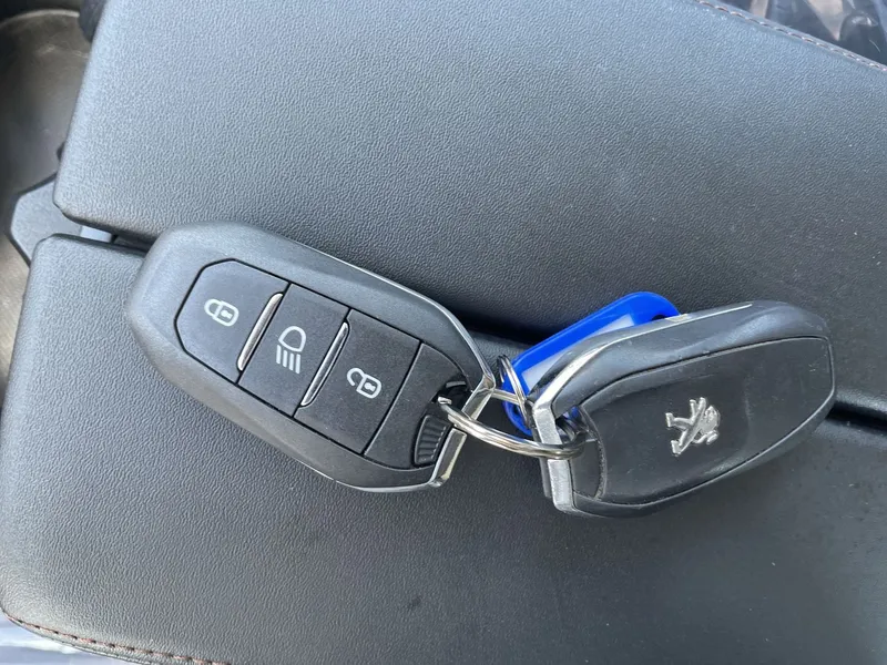 Peugeot 5008 2nd hand, 2020, private hand