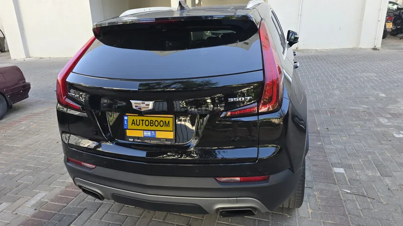 Cadillac XT4 2nd hand, 2021, private hand