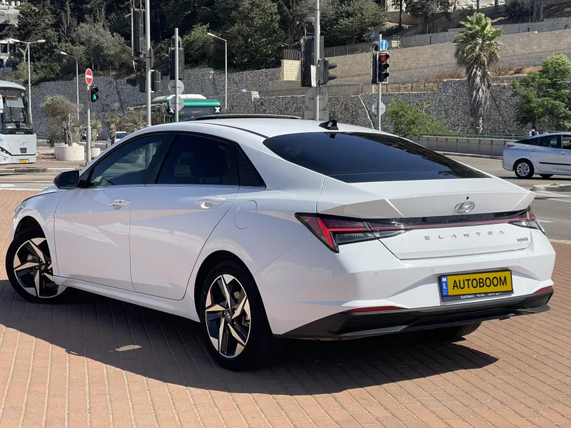Hyundai Elantra с пробегом, 2024, частная рука