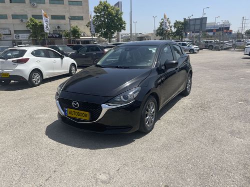 Mazda 2, 2023, photo