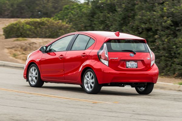 Toyota Prius C 2014. Bodywork, Exterior. Hatchback 5-door, 1 generation, restyling