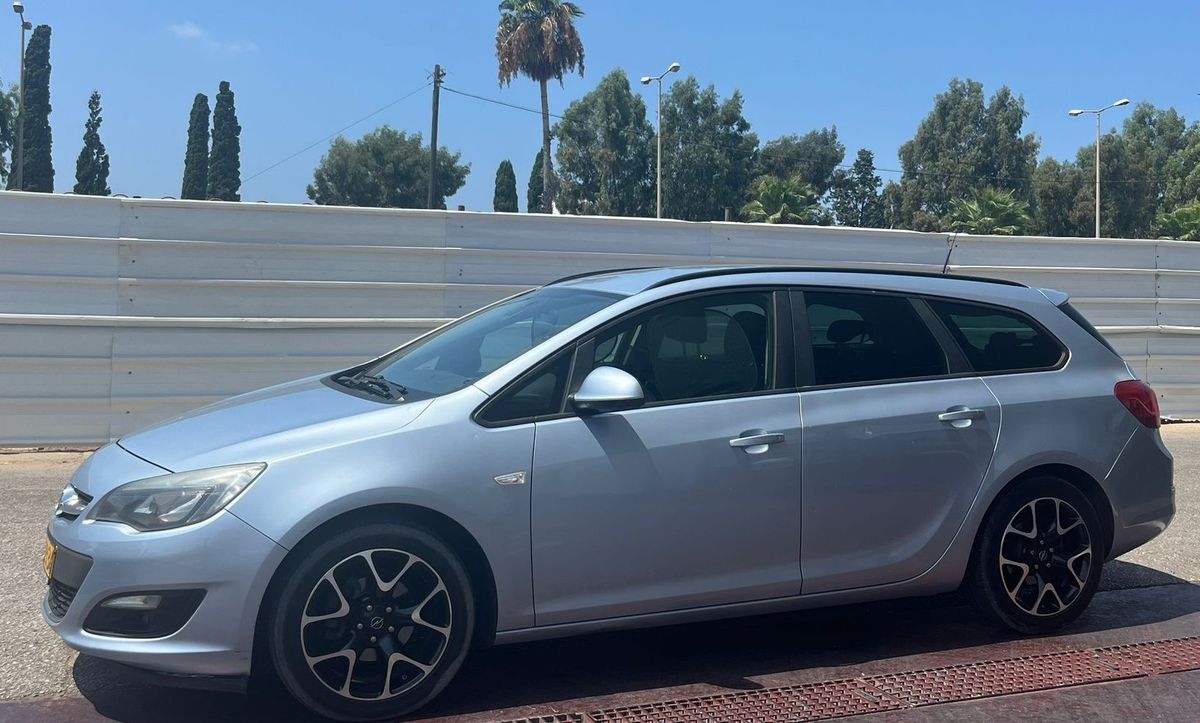 Opel Astra 2ème main, 2015, main privée