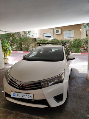 Toyota Corolla с пробегом, 2015