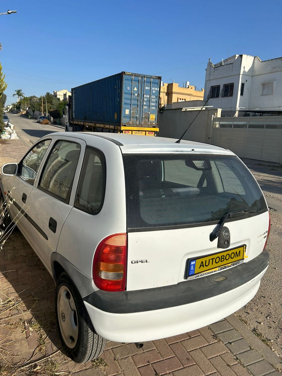 Opel Corsa с пробегом, 2000, частная рука