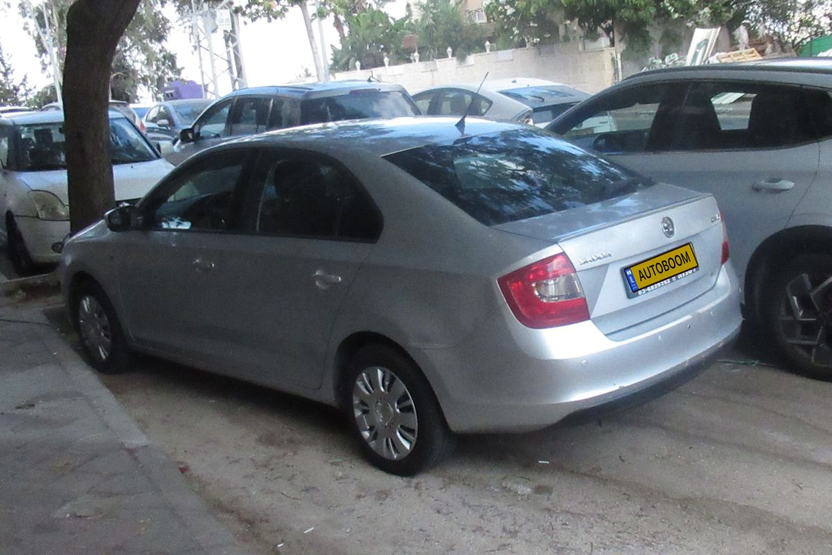 Skoda Rapid с пробегом, 2013, частная рука
