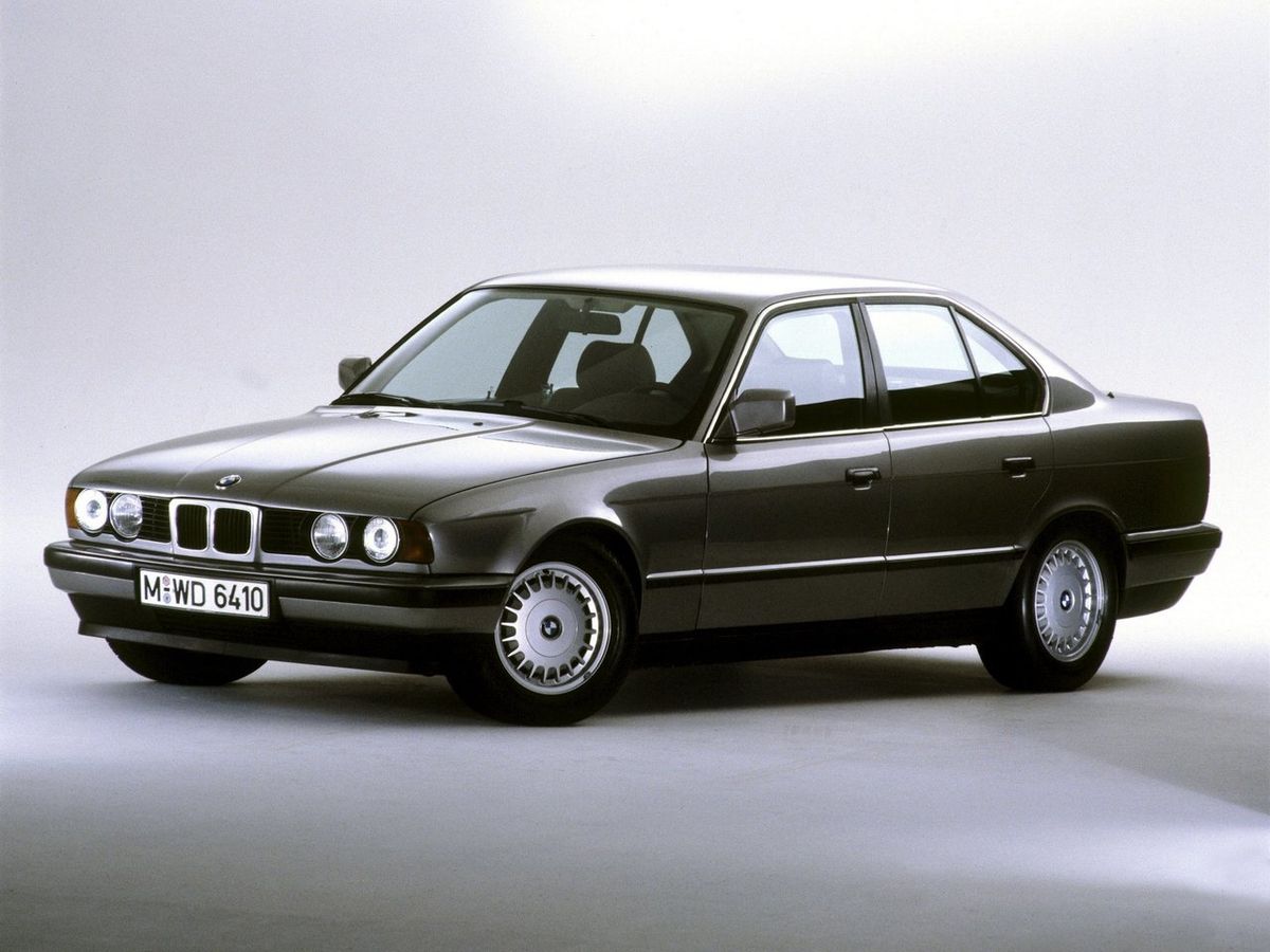BMW 5 series 1988. Carrosserie, extérieur. Berline, 3 génération