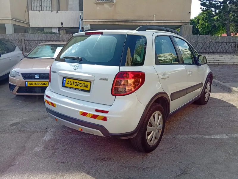 סוזוקי SX4 יד 2 רכב, 2011, פרטי
