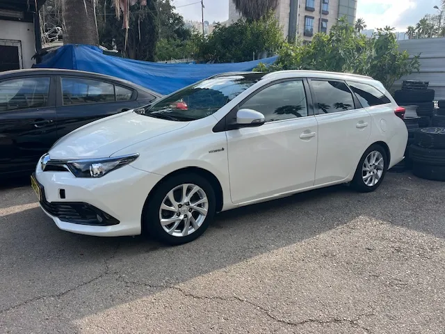 Toyota Auris с пробегом, 2017