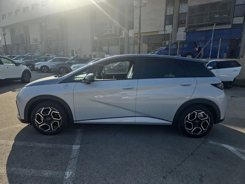 BYD Dolphin nouvelle voiture, 2024