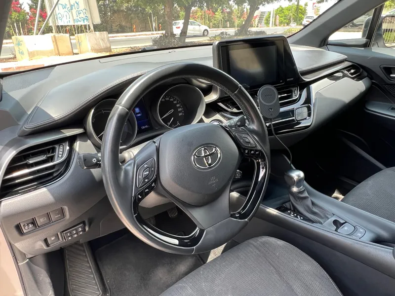 Toyota C-HR с пробегом, 2019, частная рука