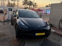 Tesla Model Y 2nd hand, 2022, private