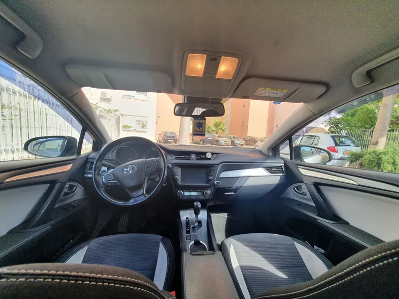 Toyota Avensis 2nd hand, 2018, private hand