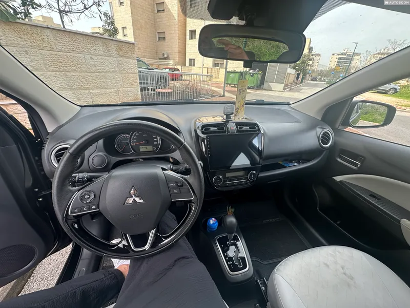 מיצובישי ספייס סטאר יד 2 רכב, 2023, פרטי