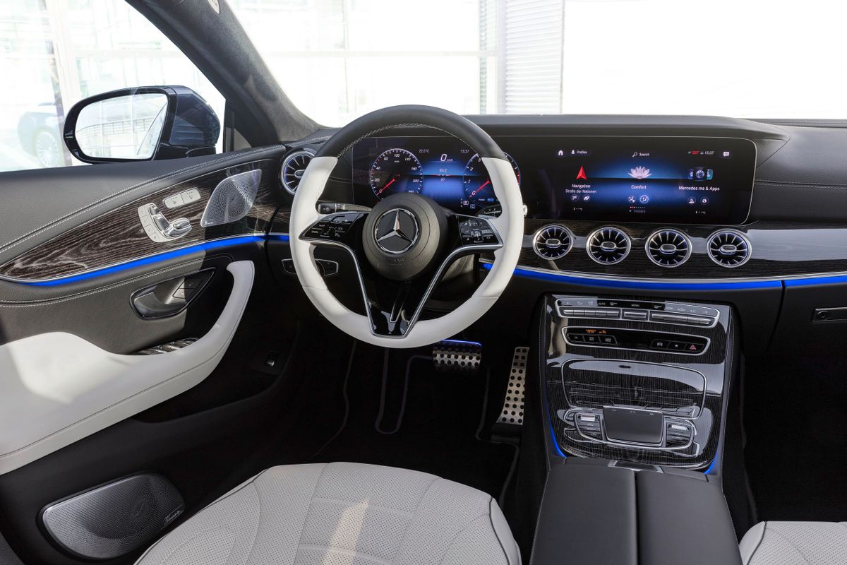 Mercedes CLS 2021. Dashboard. Fastback, 3 generation, restyling