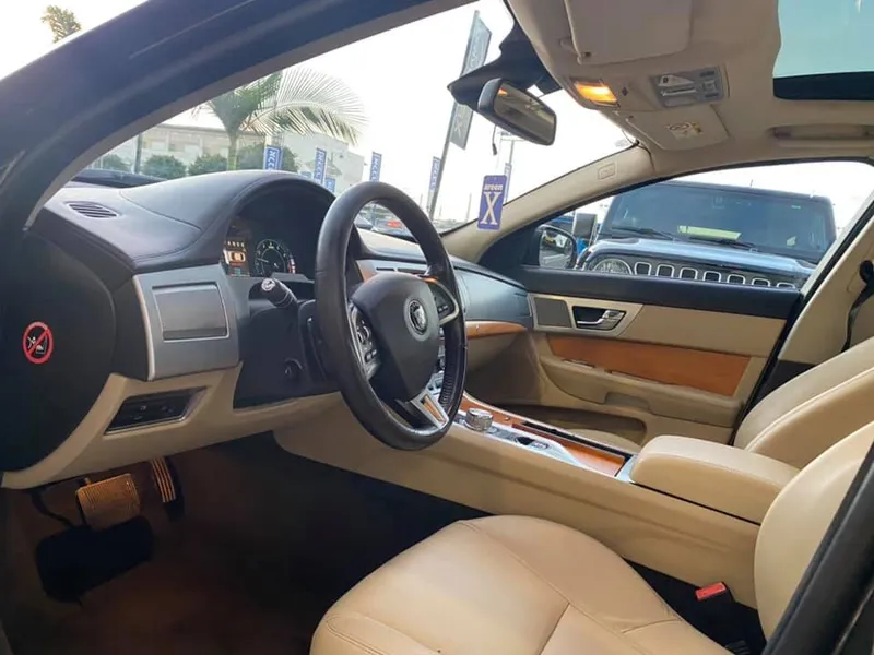 Jaguar XF 2nd hand, 2014