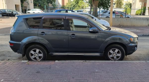 Mitsubishi Outlander 2nd hand, 2011, private hand
