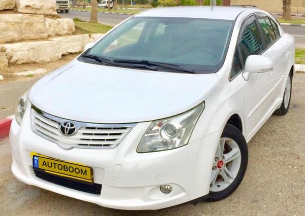 Toyota Avensis 2nd hand, 2011