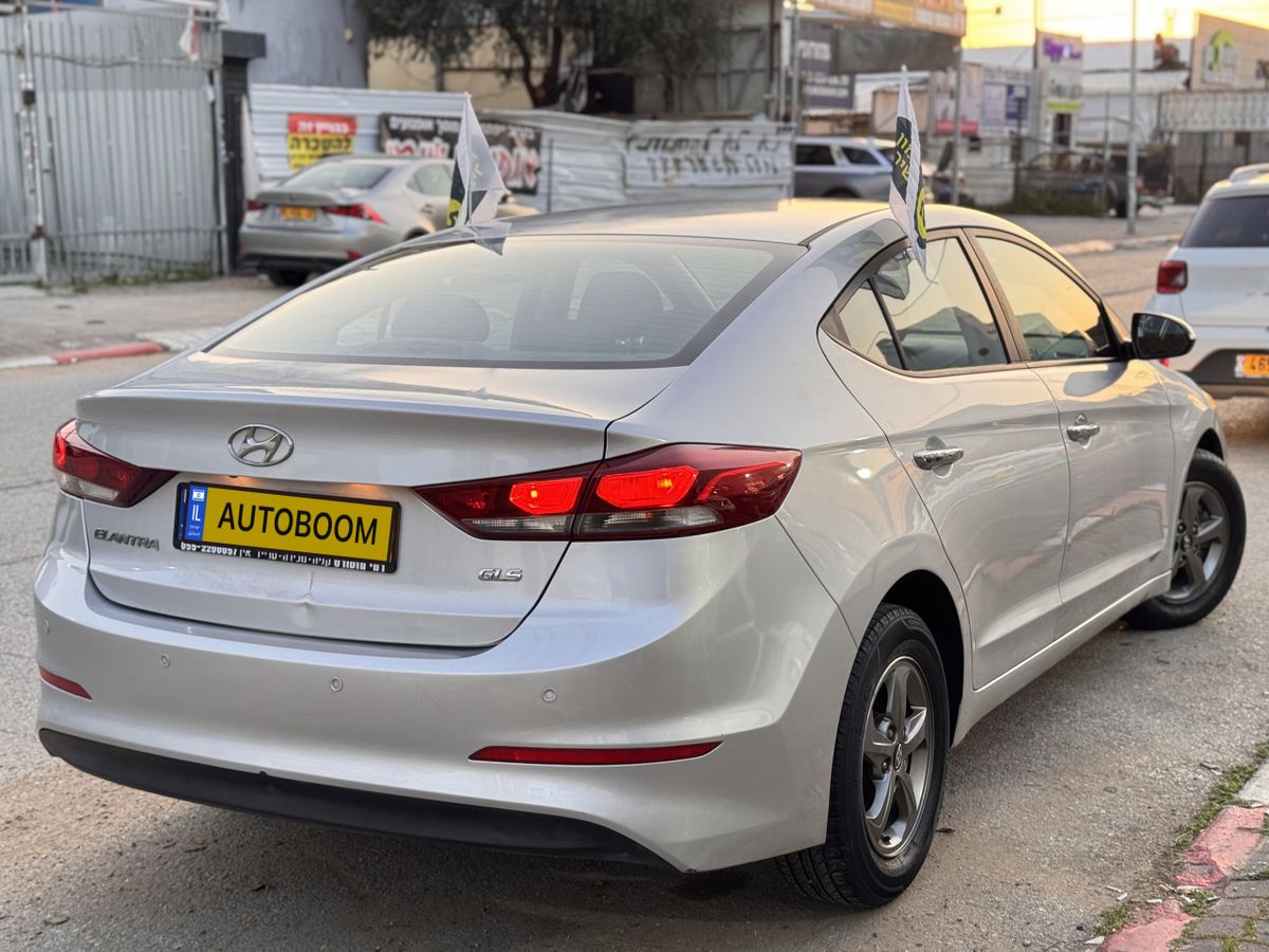 Hyundai Elantra 2nd hand, 2016