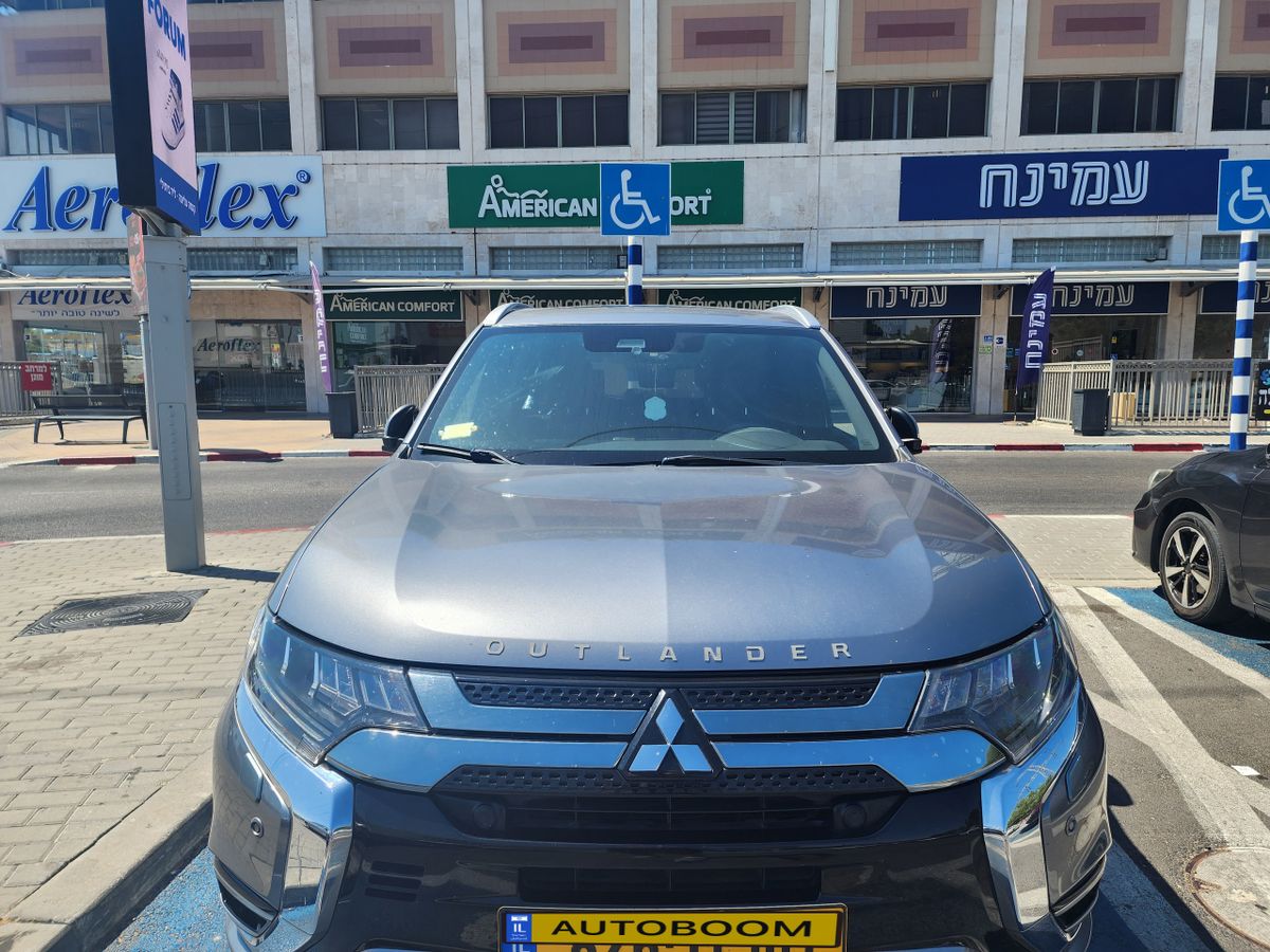 מיצובישי אאוטלנדר יד 2 רכב, 2019, פרטי