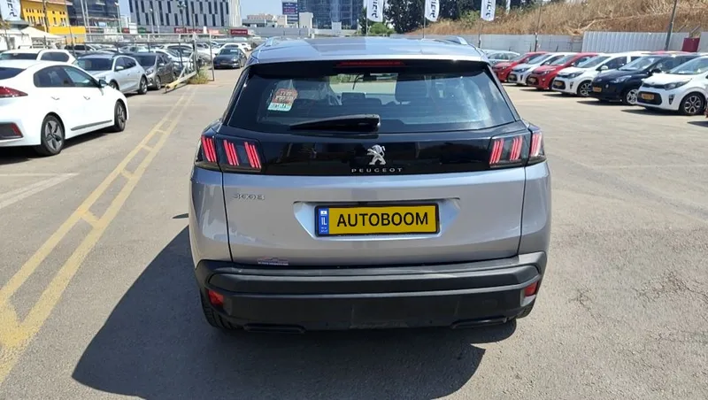 Peugeot 3008 с пробегом, 2021
