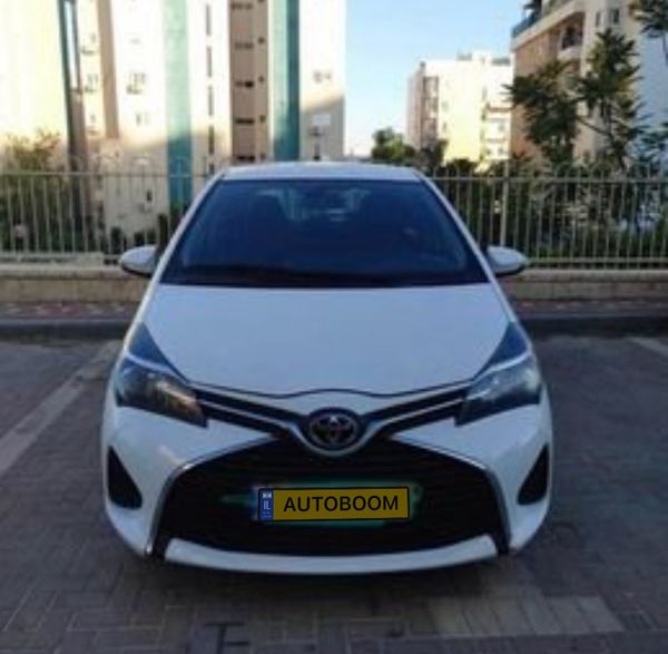 Toyota Yaris с пробегом, 2015, частная рука