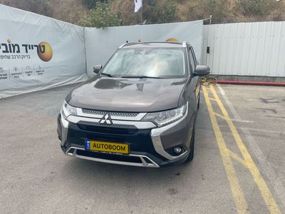 Mitsubishi Outlander 2nd hand, 2018, private hand