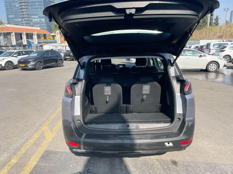 Peugeot 5008 2nd hand, 2021