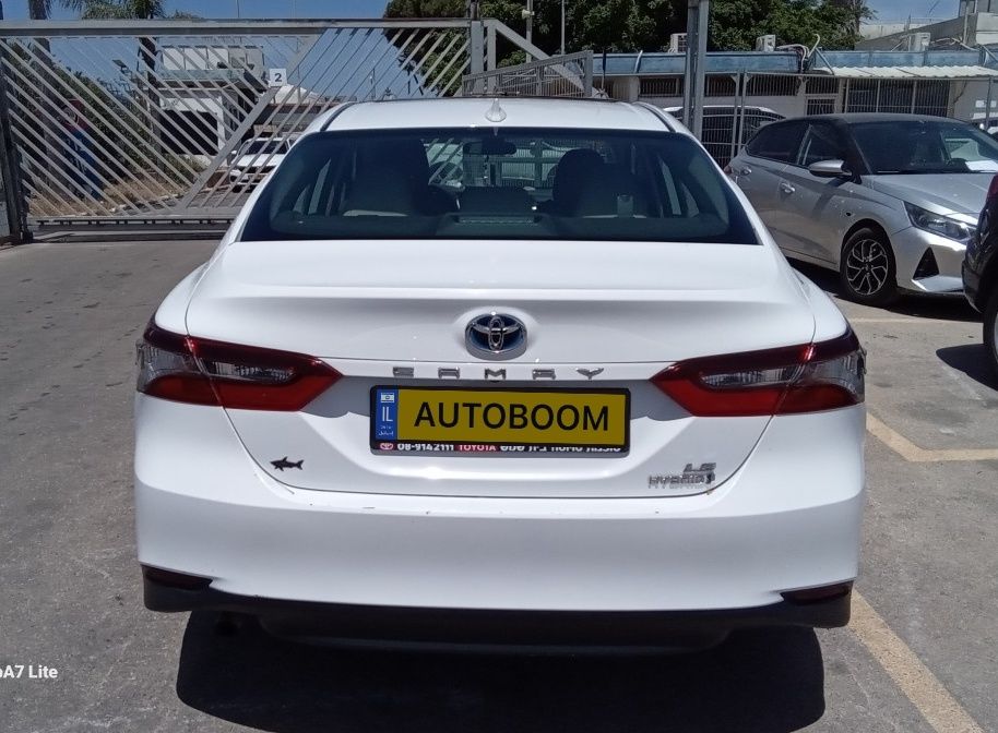 Toyota Camry 2nd hand, 2023, private