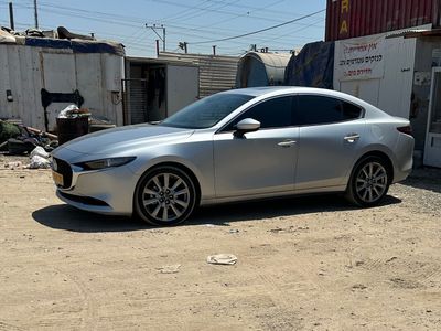Mazda 3 2nd hand, 2023, private hand