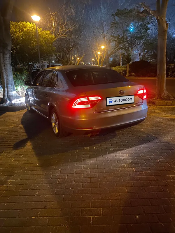 Škoda Superb 2ème main, 2014, main privée
