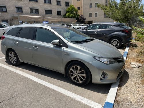 Toyota Auris 2nd hand, 2014, private hand