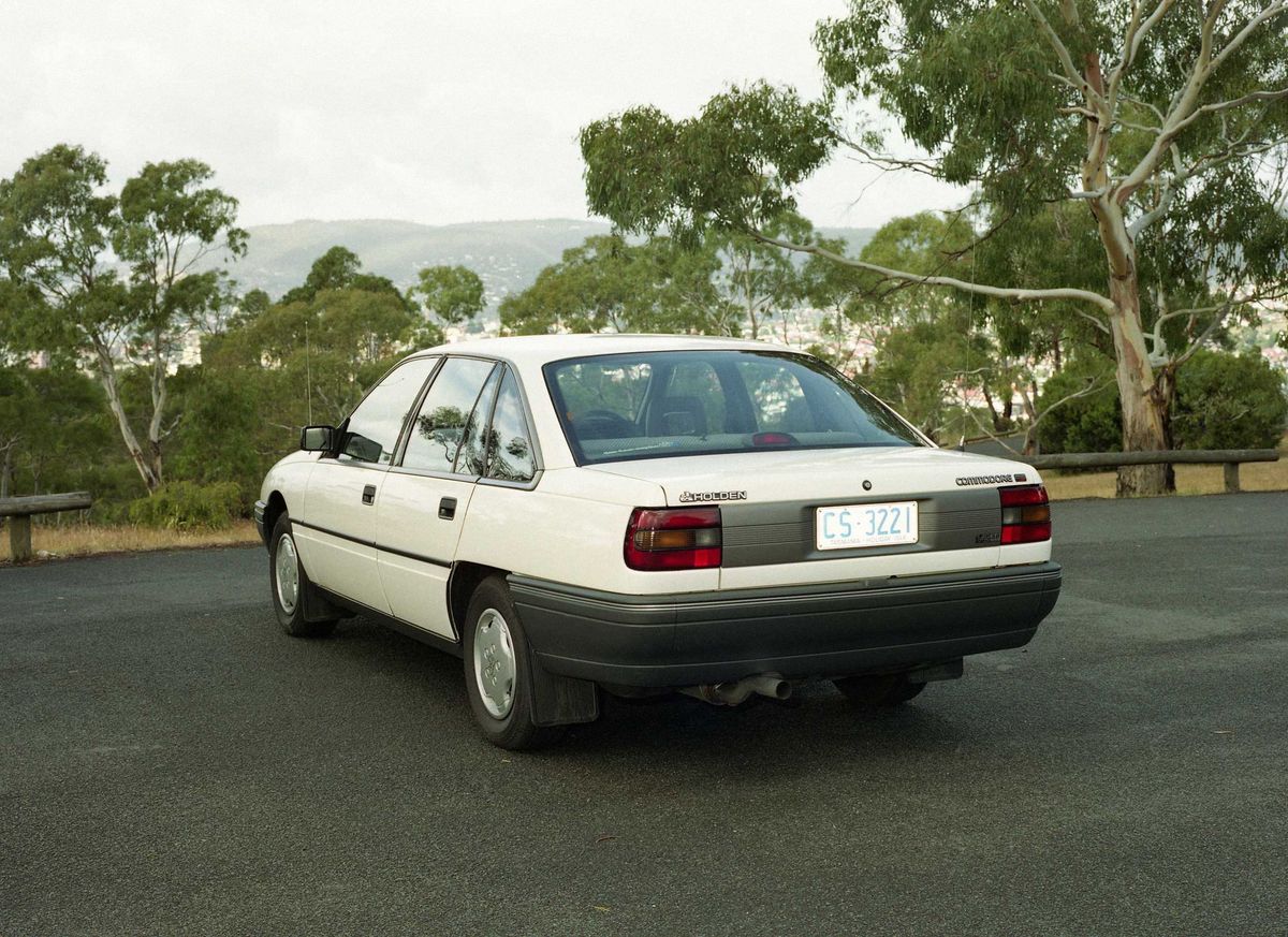 Holden Commodore 1990. Bodywork, Exterior. Sedan, 2 generation