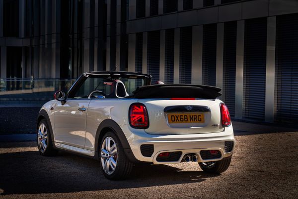 MINI Cabrio 2018. Bodywork, Exterior. Cabrio, 3 generation, restyling