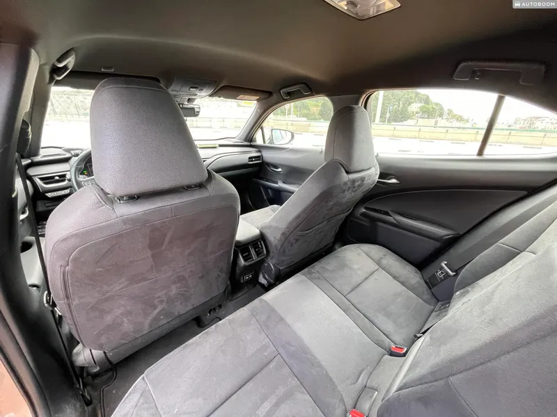 Lexus UX 2nd hand, 2021, private