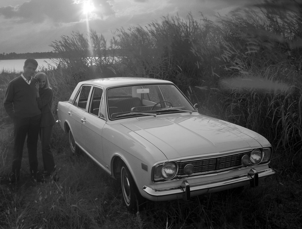 פורד קורטינה ‏1966. מרכב, צורה. סדאן, 2 דור