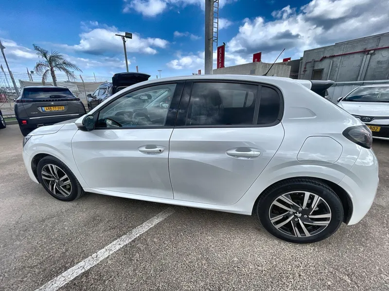Peugeot 208 с пробегом, 2021, частная рука
