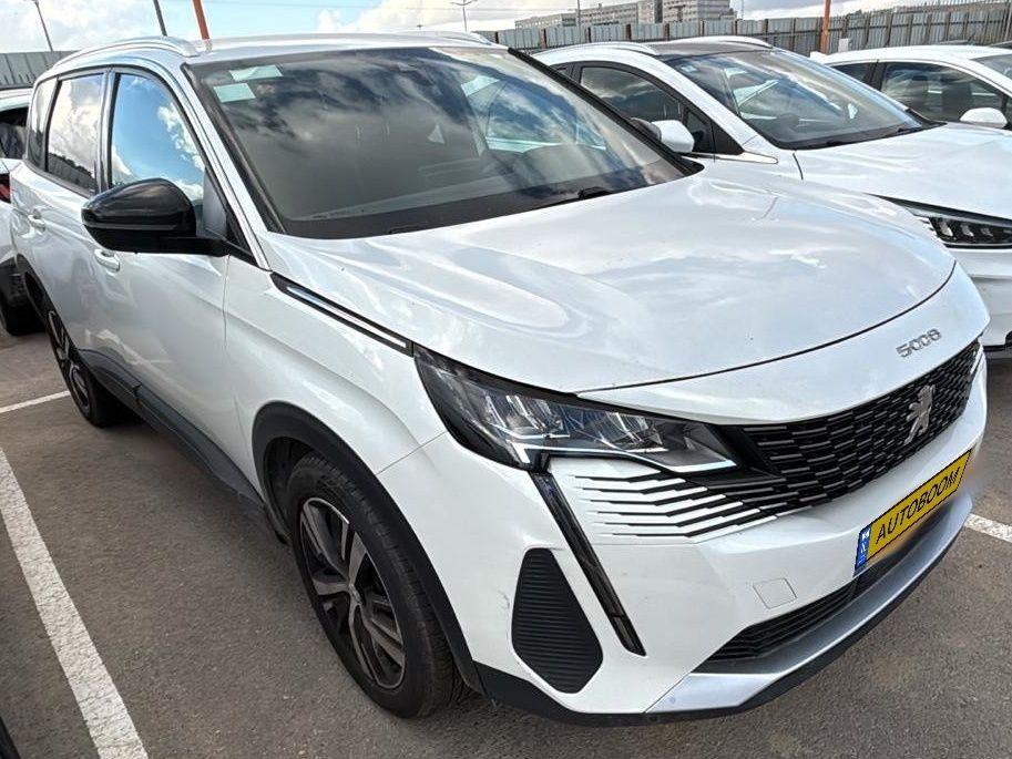 Peugeot 5008 с пробегом, 2023