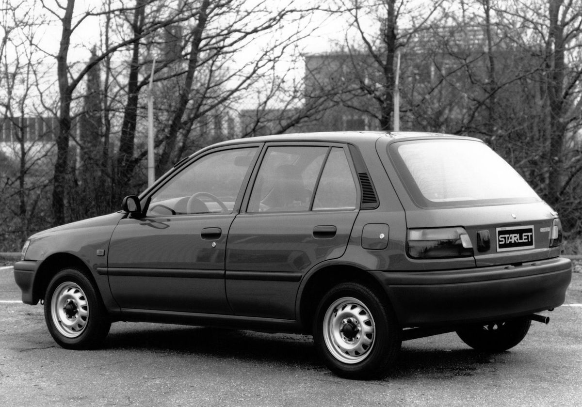 טויוטה סטארלט 1989. מרכב, צורה. מיני 5 דלתות, 4 דור