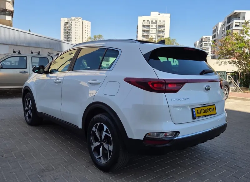 Kia Sportage 2nd hand, 2021, private