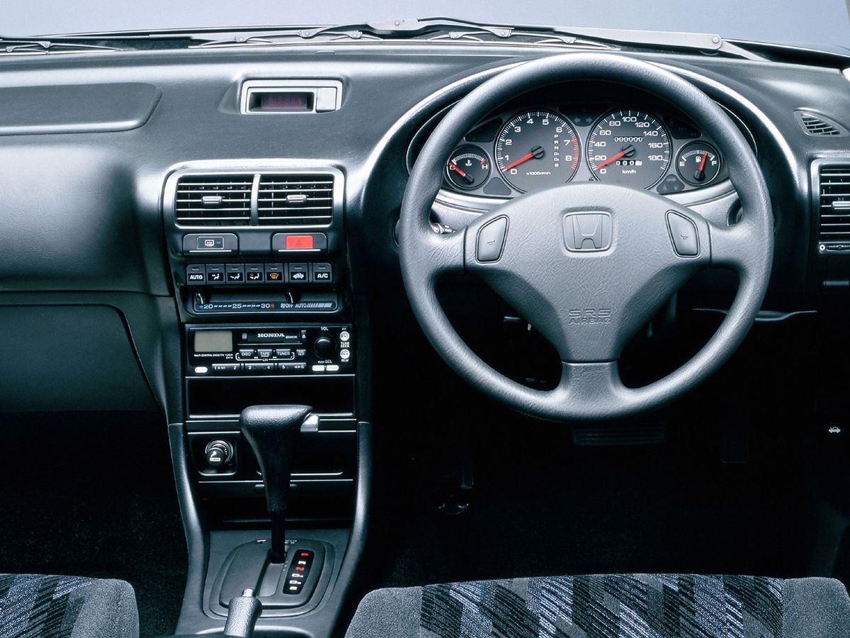 Honda Integra 1995. Tableau de bord. Coupé, 3 génération, restyling