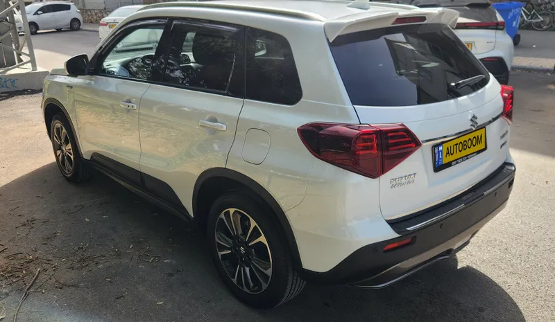 Suzuki Vitara с пробегом, 2024