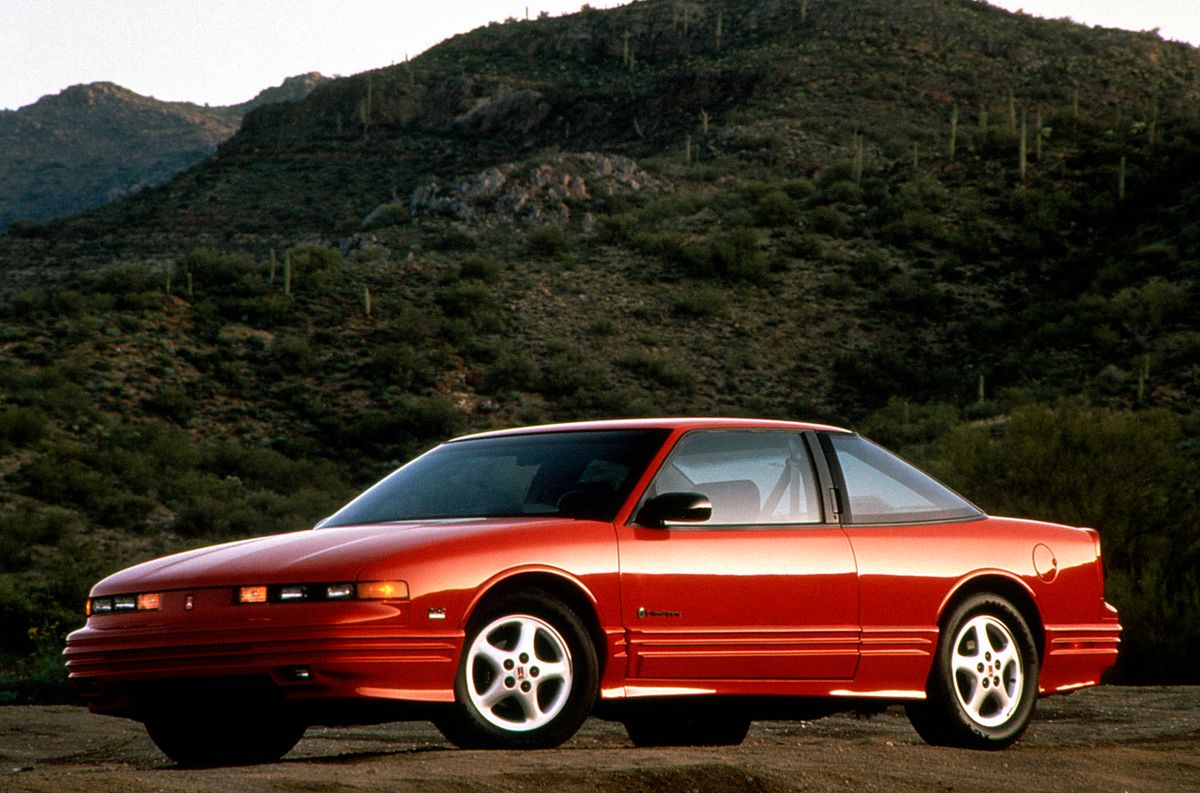 Oldsmobile Cutlass Supreme 1988. Bodywork, Exterior. Coupe, 1 generation