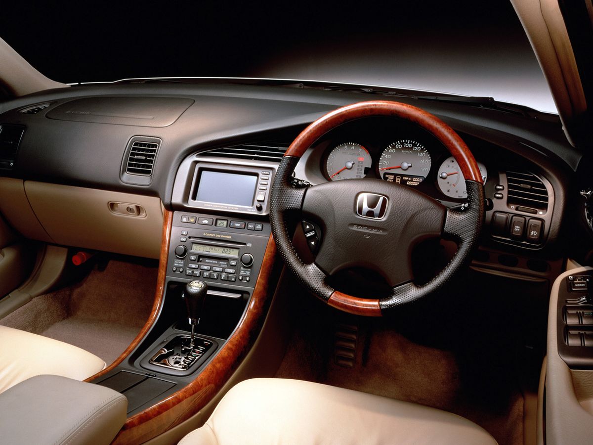 Хонда Сабер 2001. Панель приборов. Седан, 2 поколение, рестайлинг